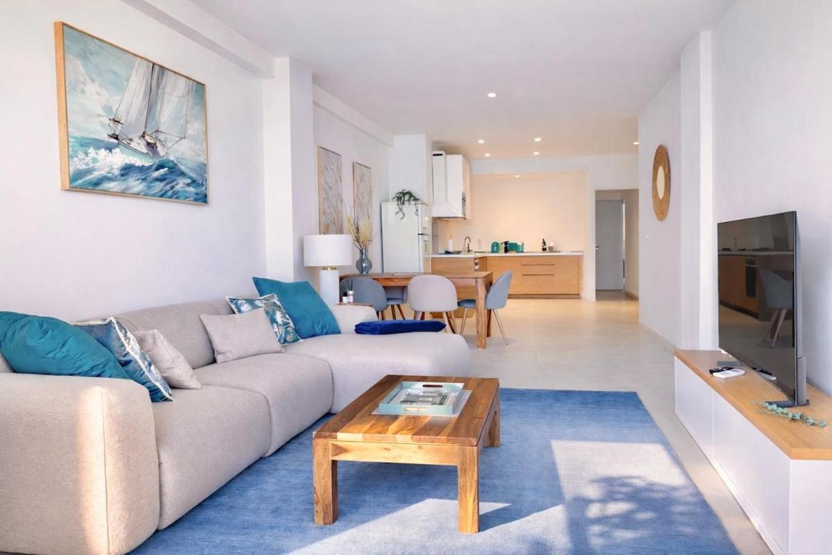 Luxury Beachfront 2br Promenade Des Apartment Nice