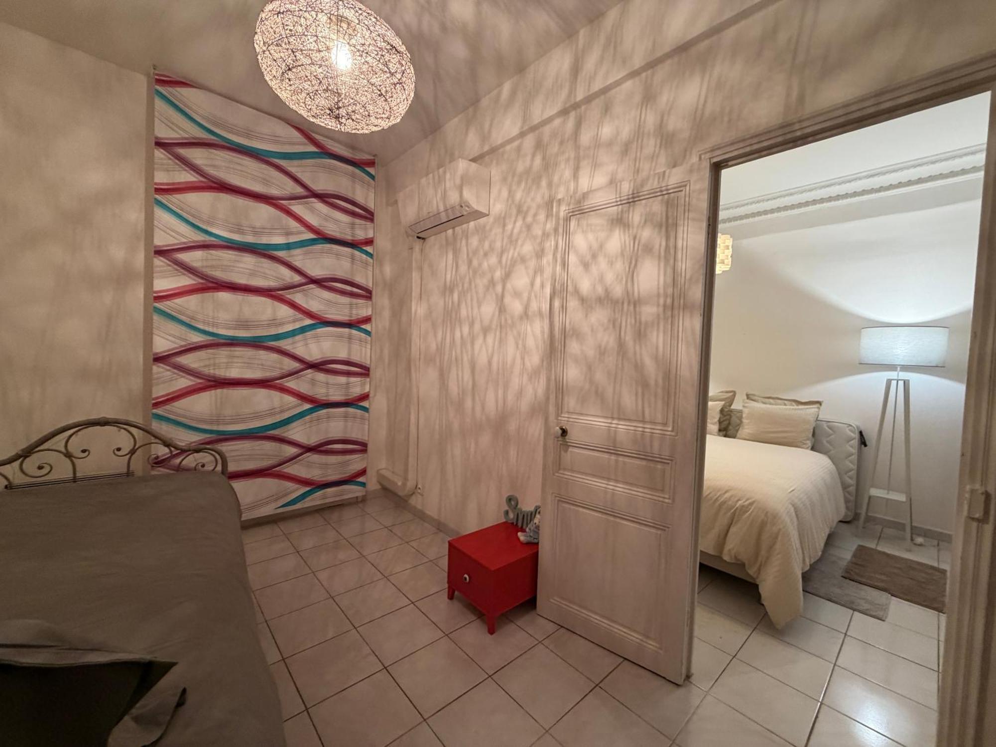 Palais Catherina 3 Pieces Et Commerces Rivoli *