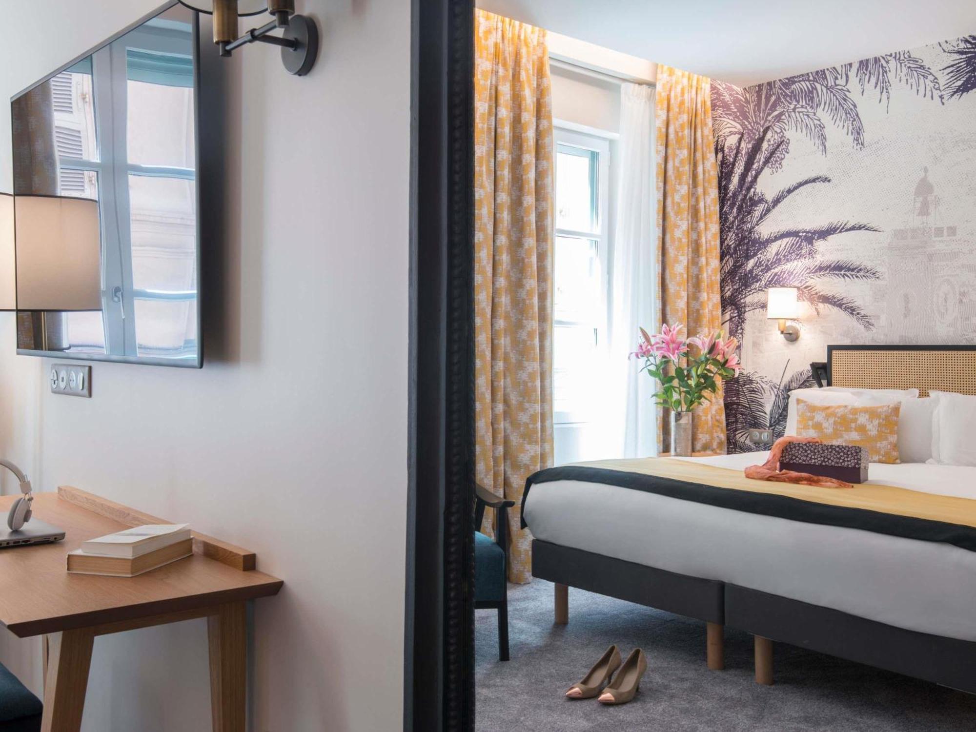 Hotel Mercure Marche Aux Fleurs 4*