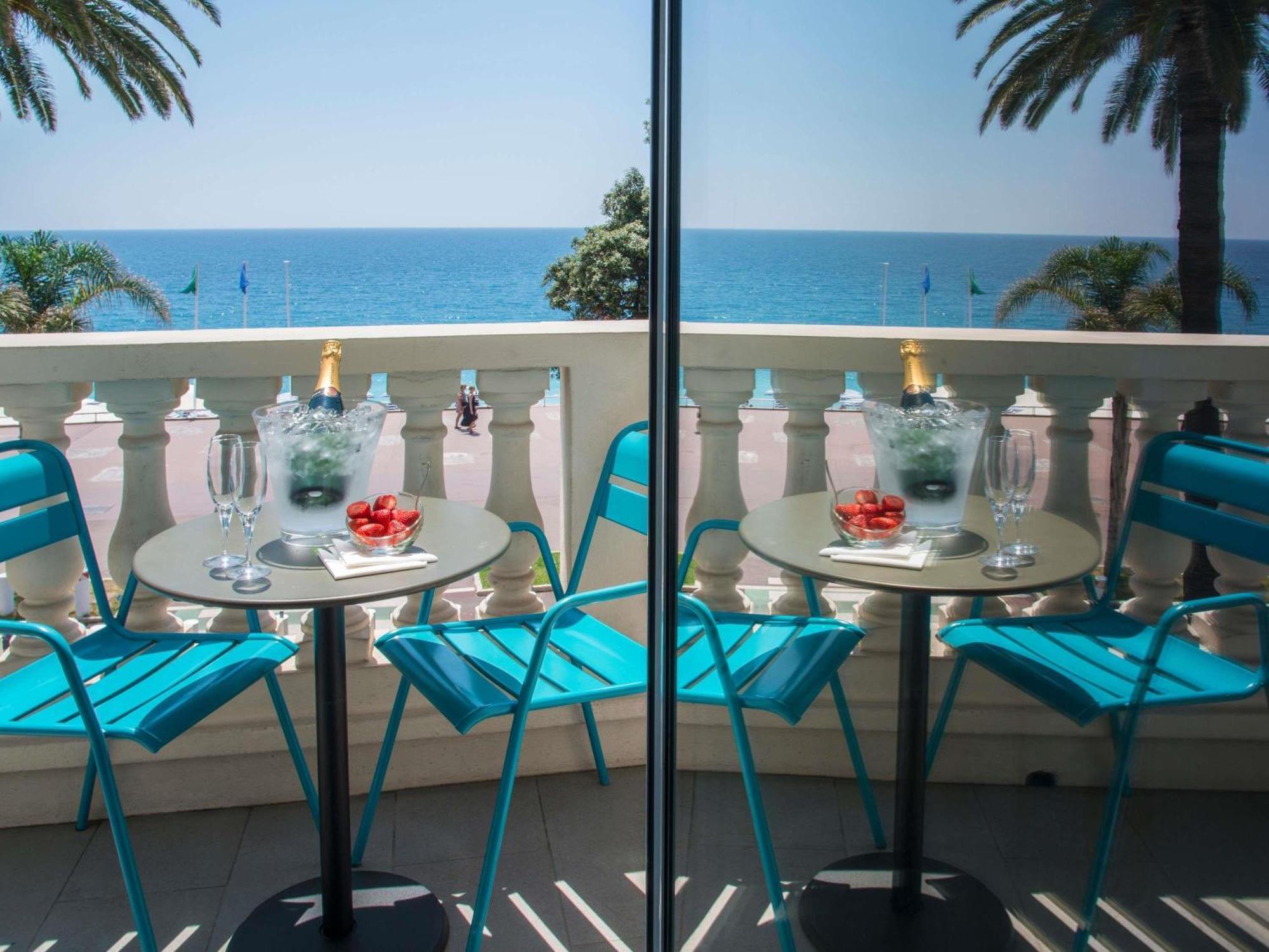 Mercure Marche Aux Fleurs Hotel