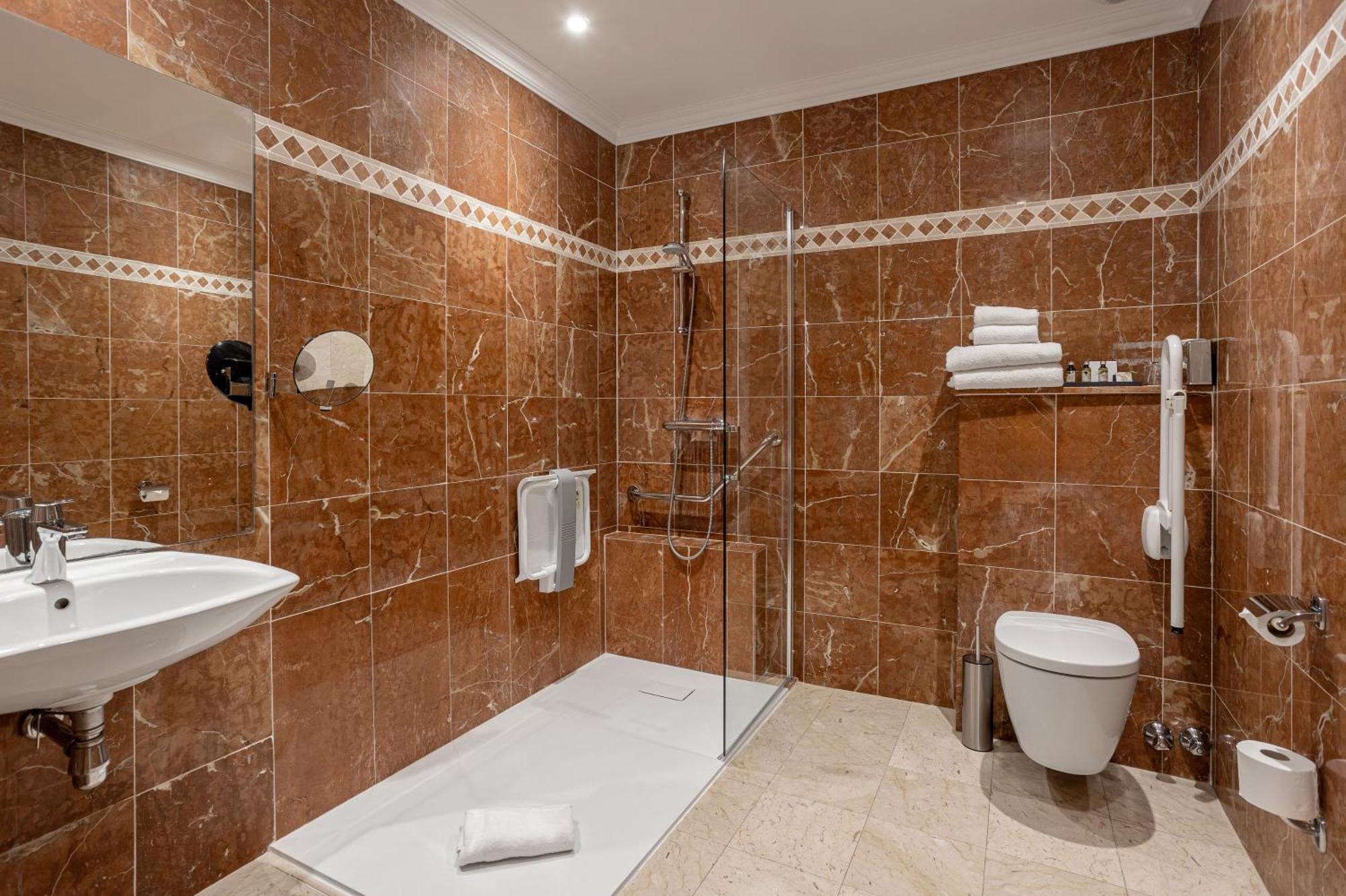 Westminster & Hotel 4*