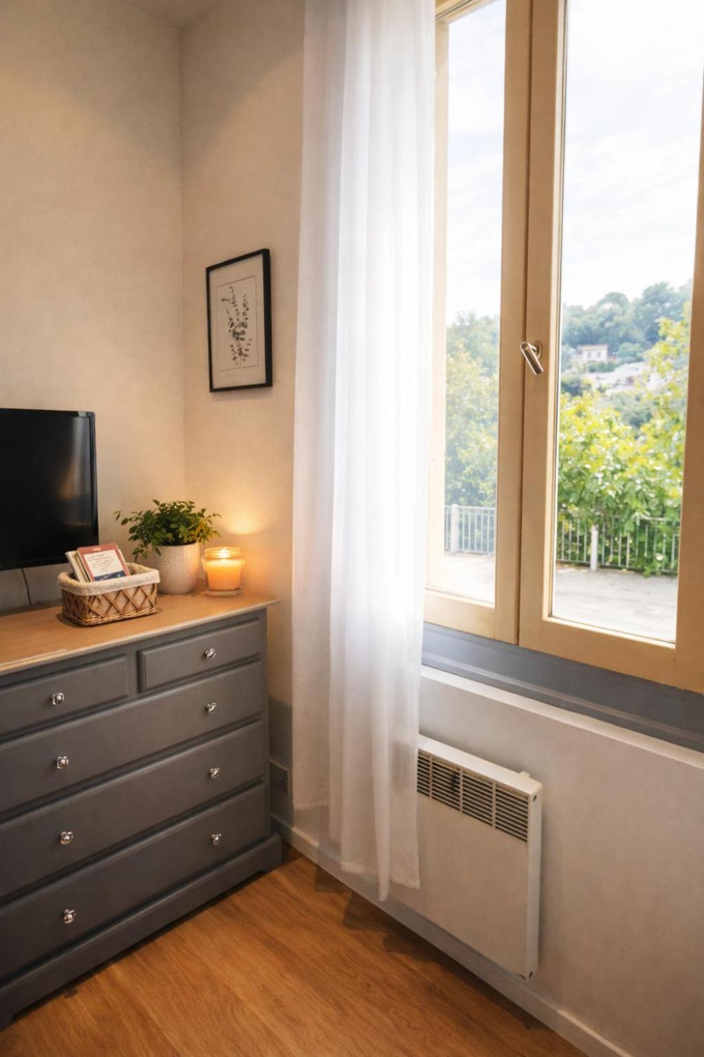 Apartment Le Petit Oasis Dans Maison Nicoise Calme Proche *