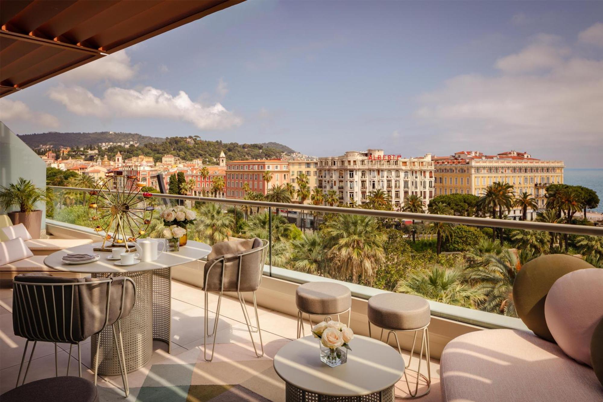 Anantara Plaza - A Leading Of The World 5*