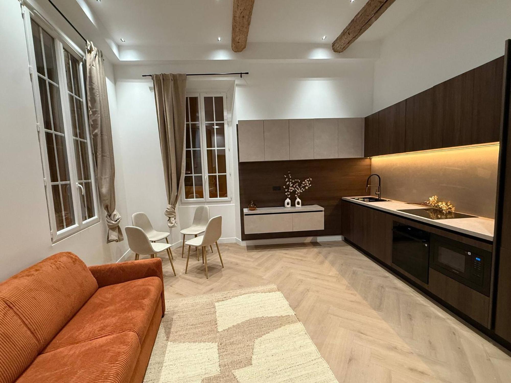 Charme Et Modernite Au Coeur Du Vieux Apartment