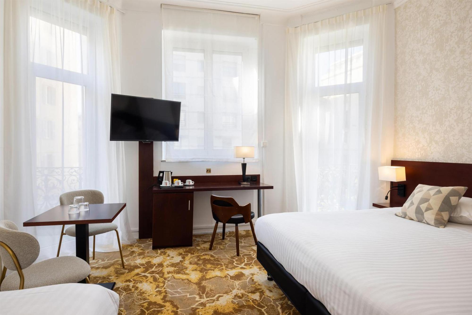 Western Brice Garden Hotel