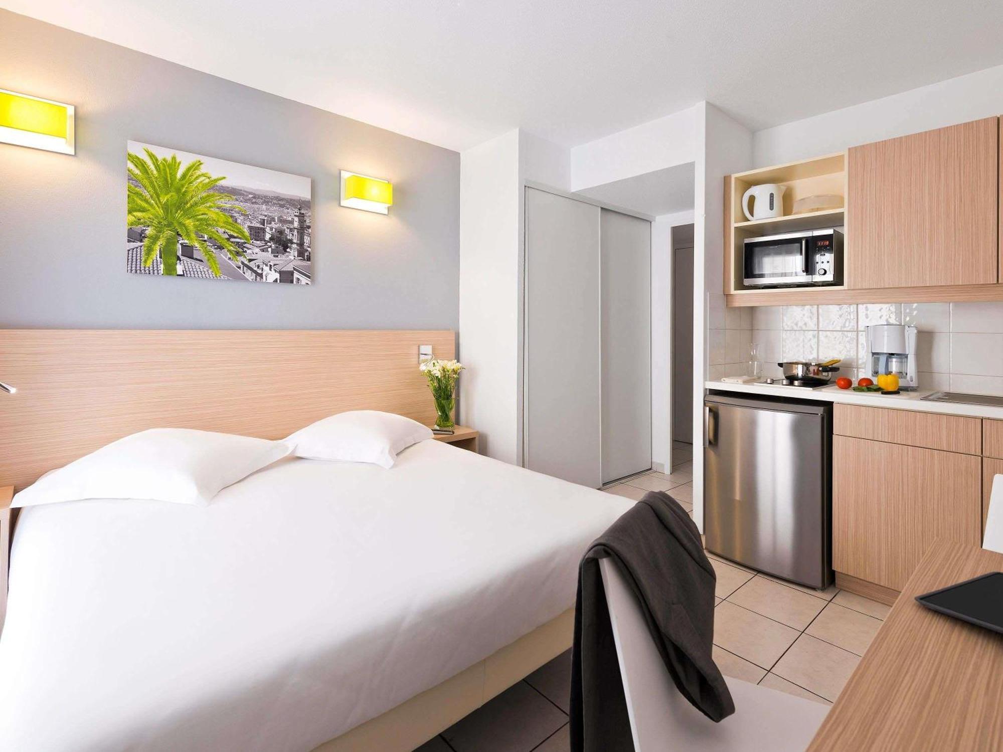 Adagio Access Magnan