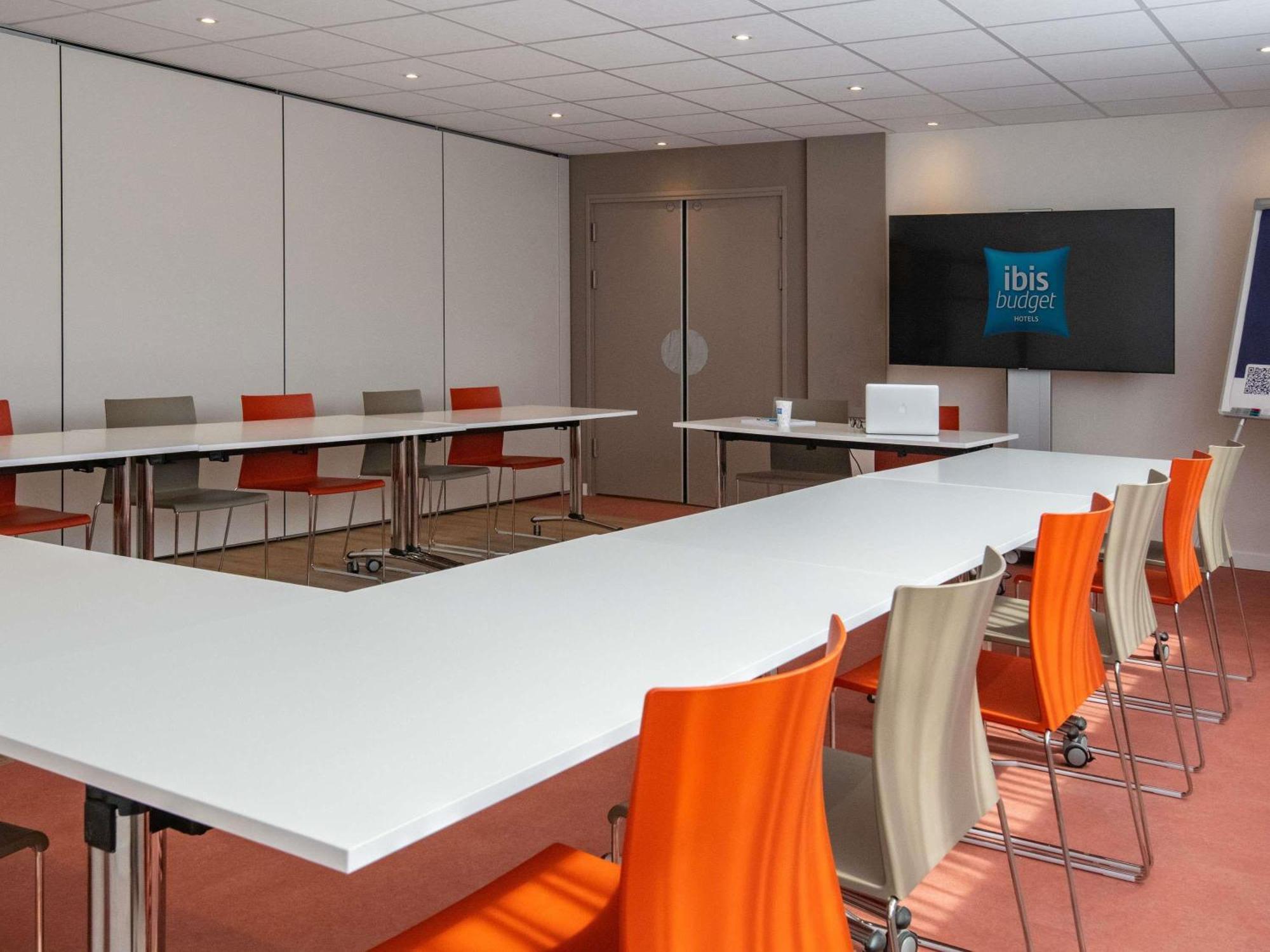 Ibis Budget Californie Lenval Hotel 2*