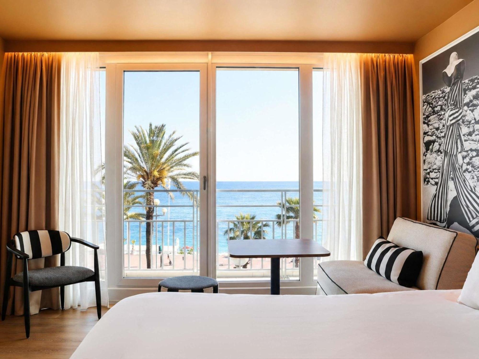 Mercure Promenade Des 4*