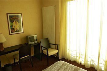 Carlton Nice, Partially Renovated 3* Nice