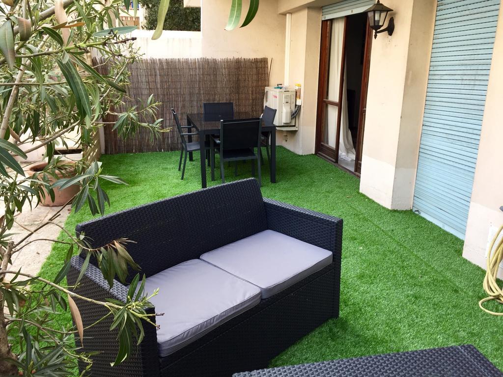Calme Et Terrasse Apartment *