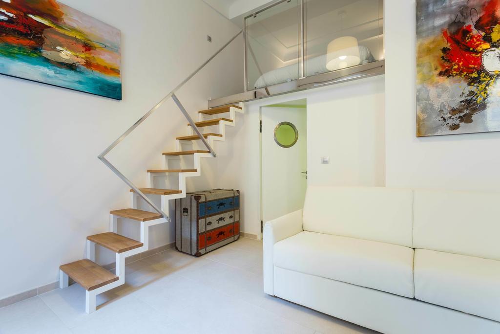 Alexandre Mari - 2 Chambres - Vieux Apartment
