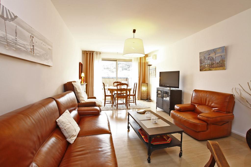 6 Personnes Avec Terrasse Le Port Apartment
