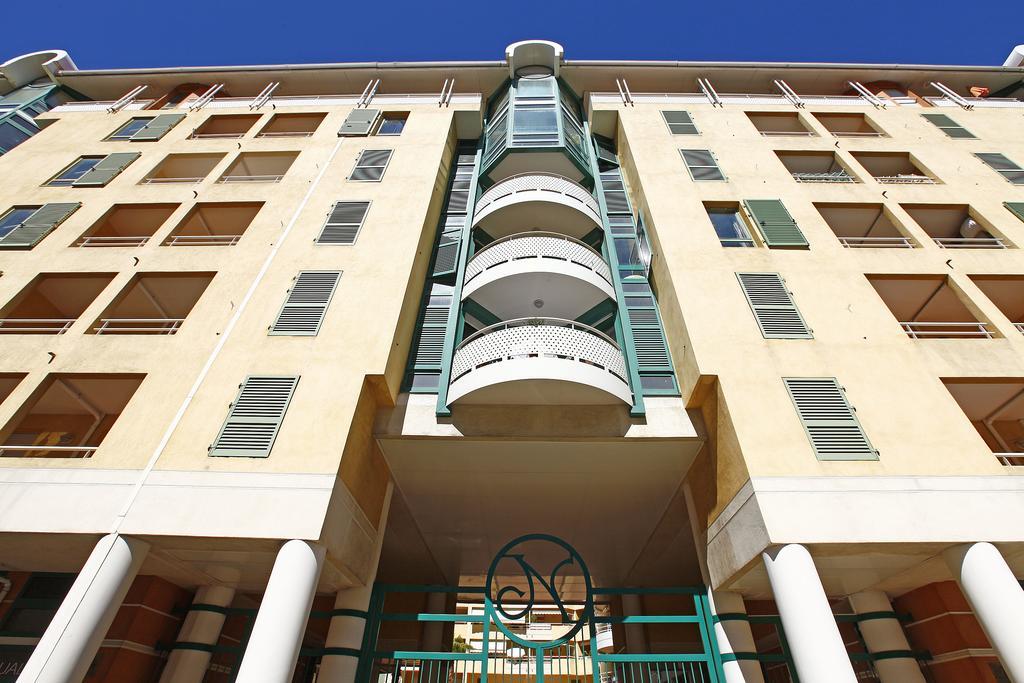 Appartement 3 Personnes Avec Coin Nuit Avec Terrasse Et Parking Quartier Du Port De Nice * Nice