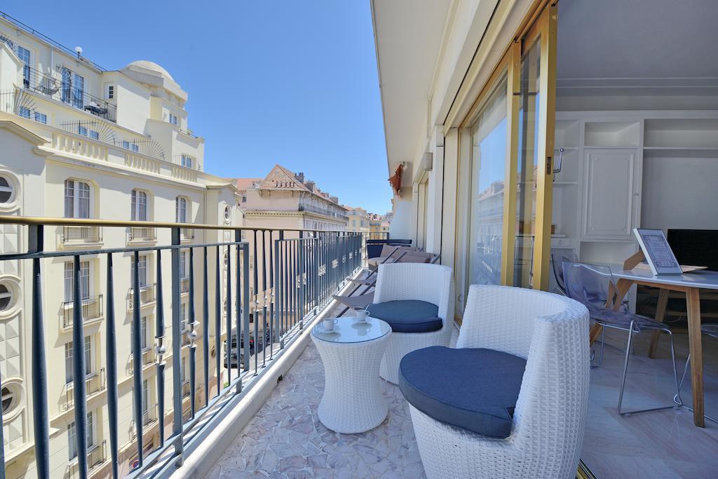 Rue Grimaldi Apartment *