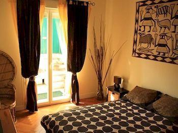 Apartment 6 Bedrooms Seaview House, Old Town Nice