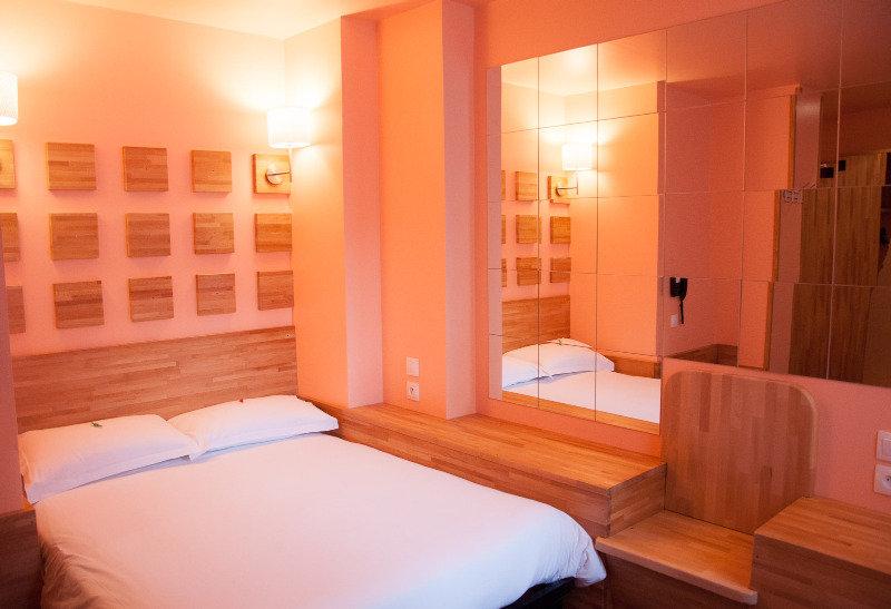 Aparthotel Comte De 2*