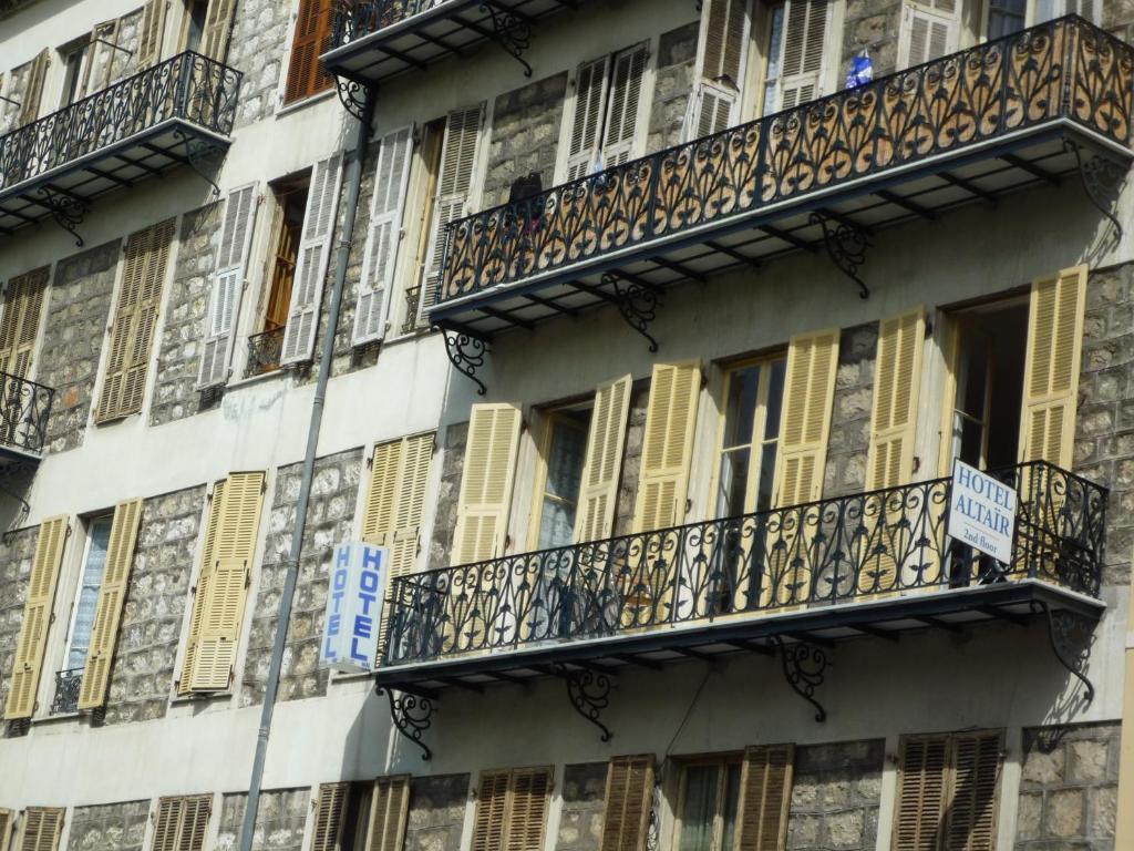 Altair Hostel *