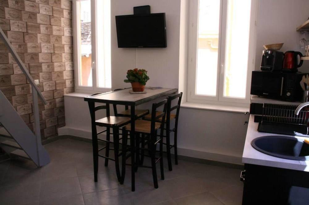 Apartment L'oustaria 3 Bedrooms Apartment, Old Town *