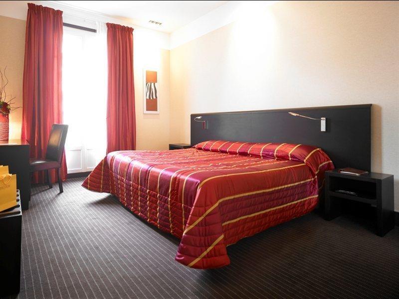 Gounod Fully Renovated 4* Nice