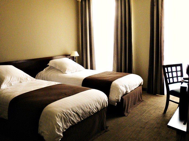 Le Noailles Gare Hotel