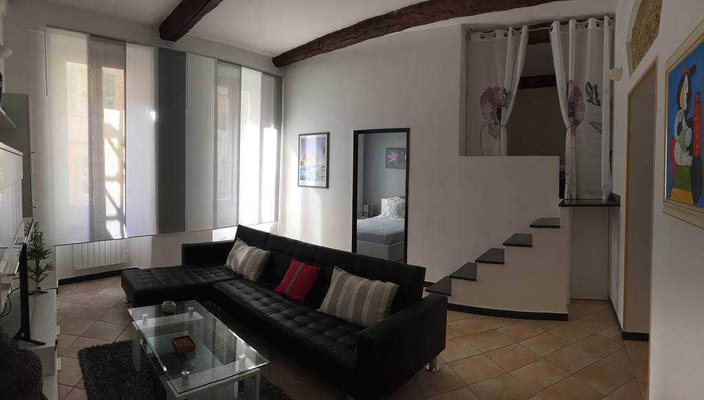 Zen Apartment *