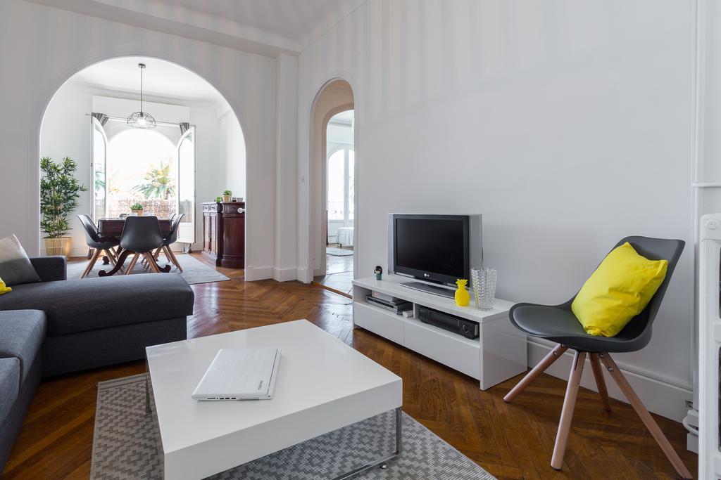 Beautiful By The Sea Front * Nice