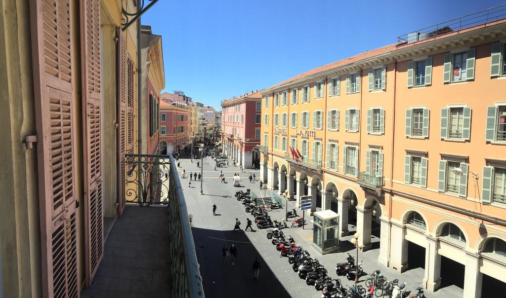 2 Bedrooms In Central Location On The Famous Place Massena