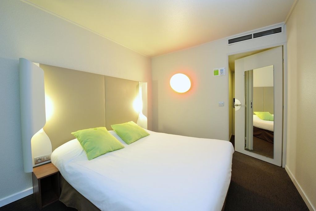 Hotel Campanile Aeroport 3*