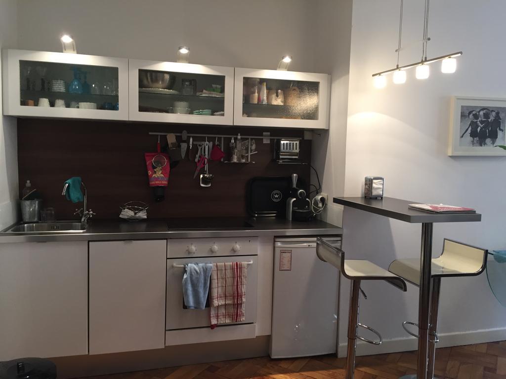 Avenue Desambrois Centre Apartment