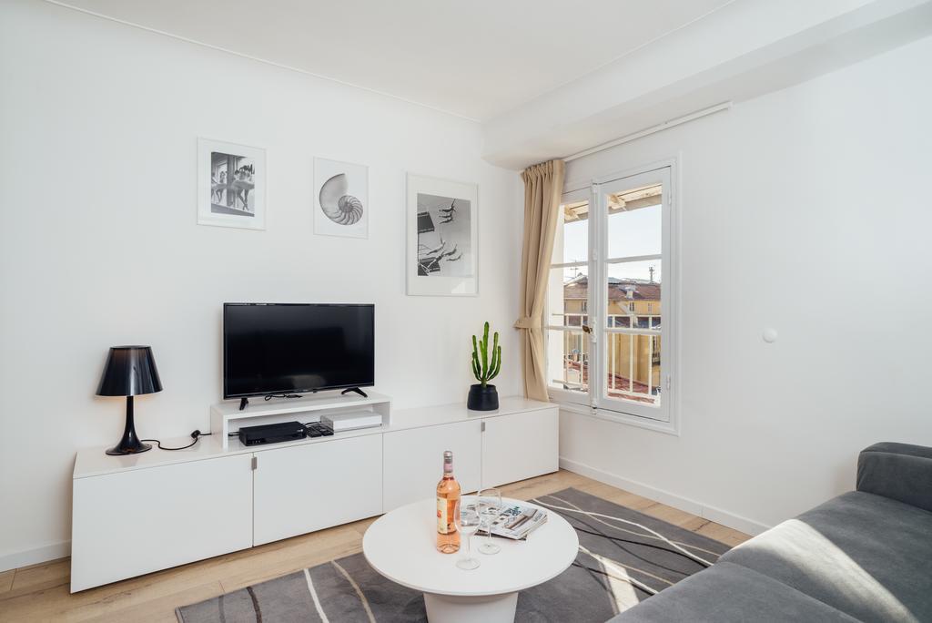 Oli's Flat