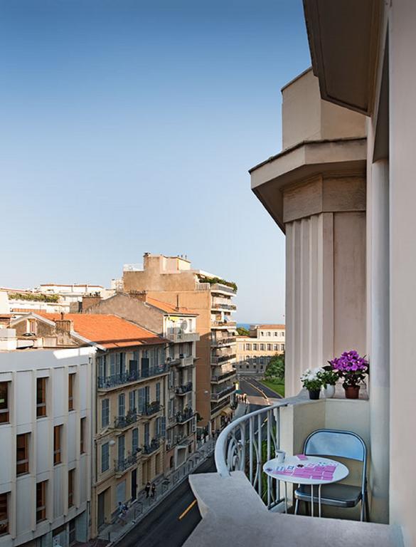 Les Pervenches Apartment *