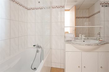 Aparthotel Ajoupa Hotel Nice