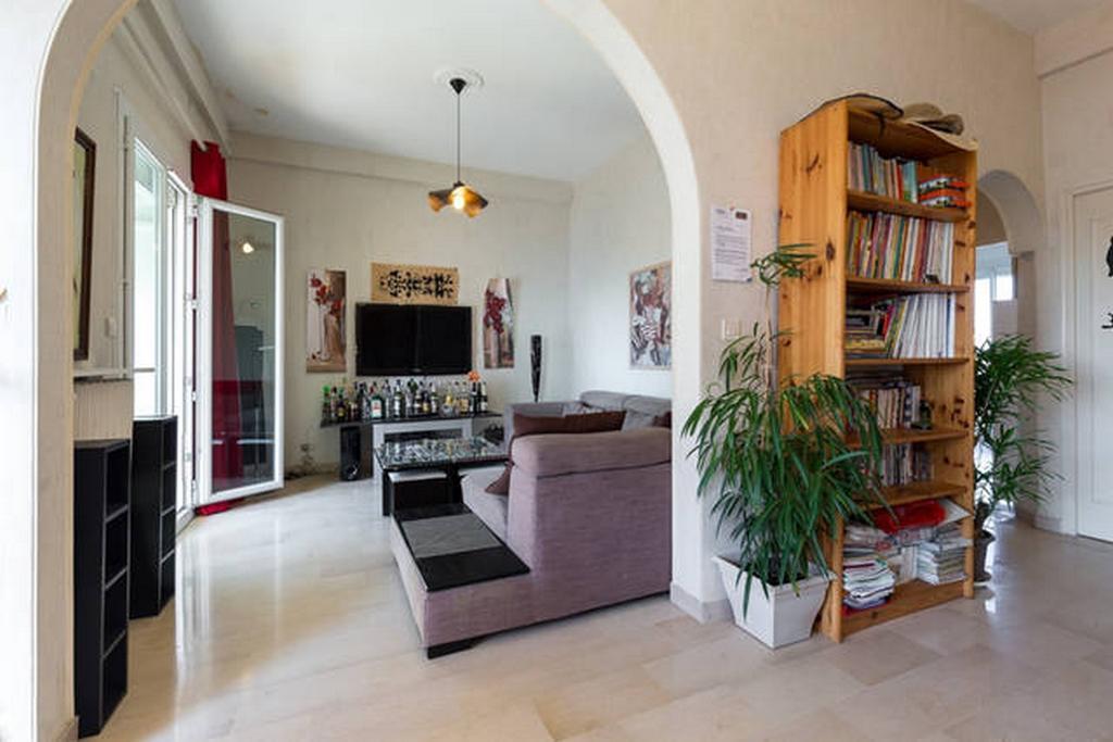7th Floor Flat With Sea View