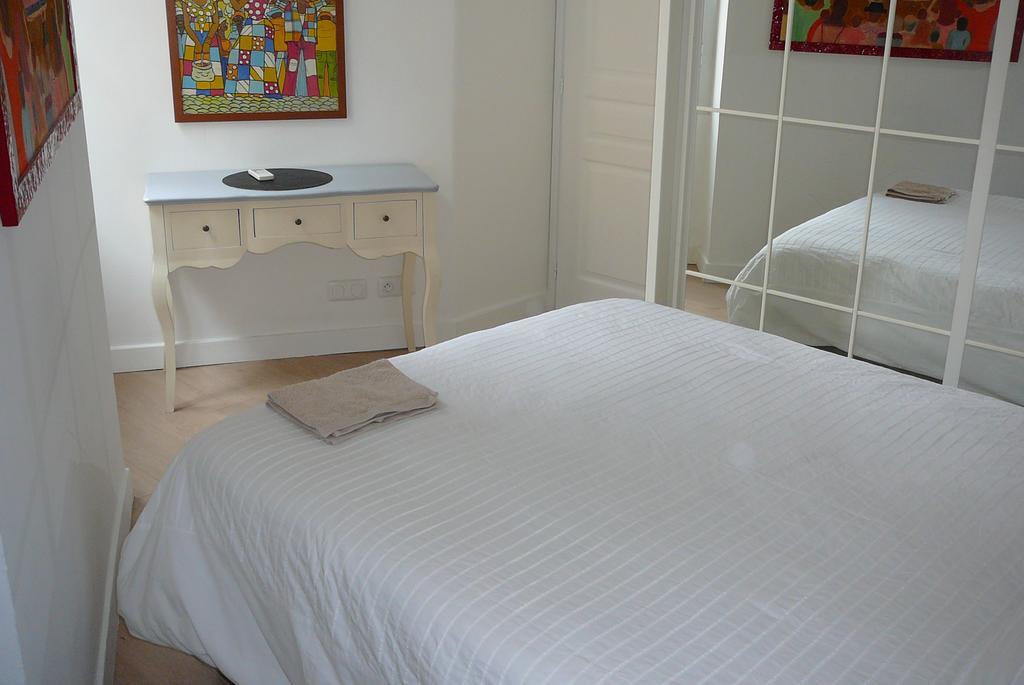 Apartment 2 Bedrooms In Central Location On The Famous Place Massena *