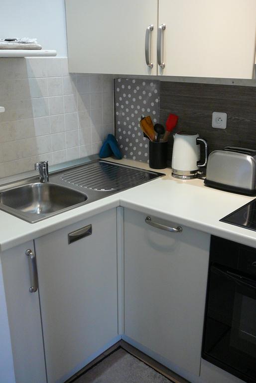 Apartment 2 Bedrooms In Central Location On The Famous Place Massena