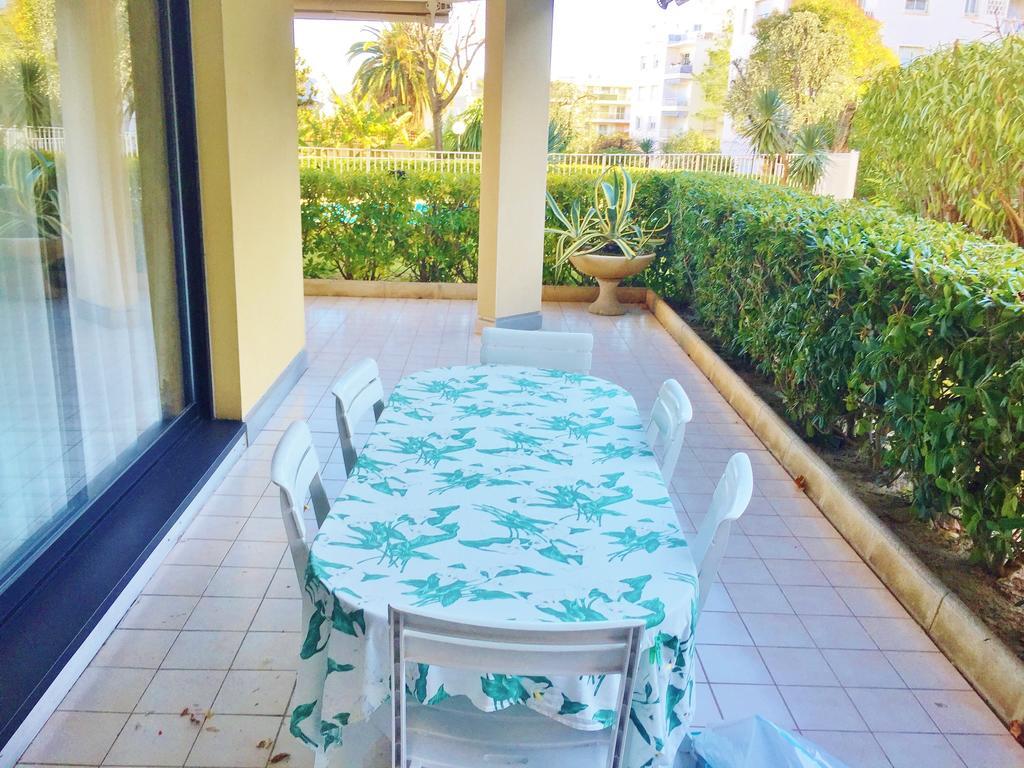 Riviera Home - Jardin De La Lanterne Apartment
