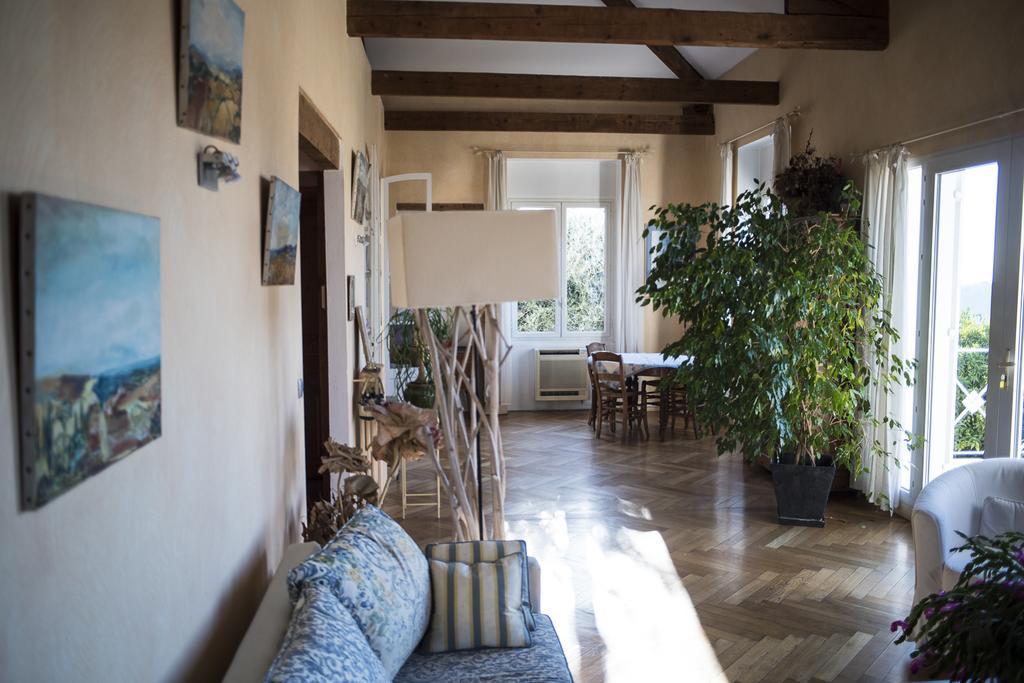 12 Villa *