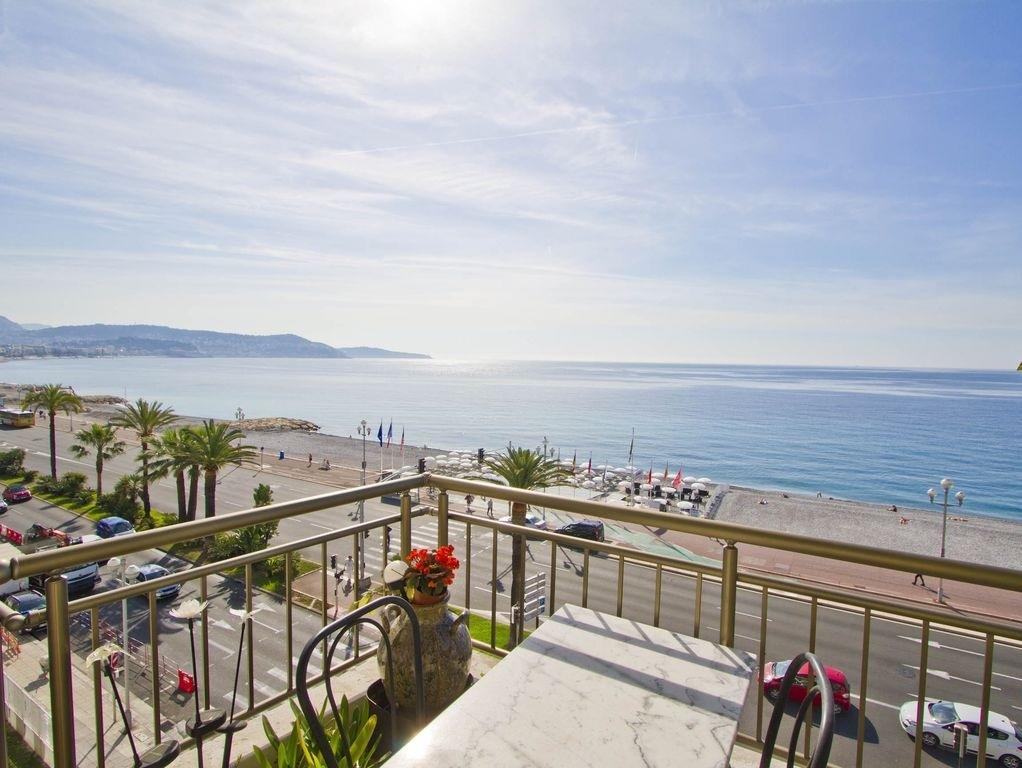 Apartment Le Mirage, Sea Front View, 3 Bedrooms, 100m