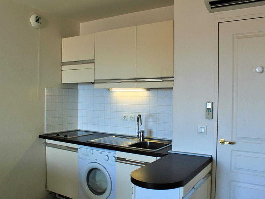 Floor Santa Barbara Apartment Nice