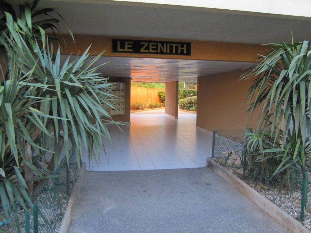 Happy Few Le Zenith
