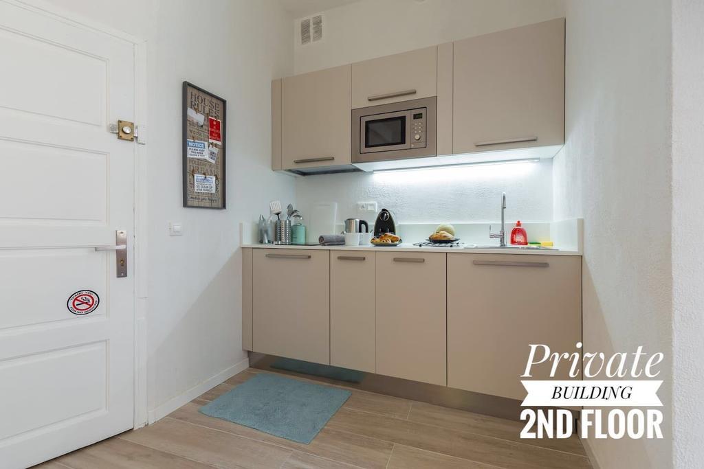 Private Building, 4 Apts, Unique At - Old Town Apartamento