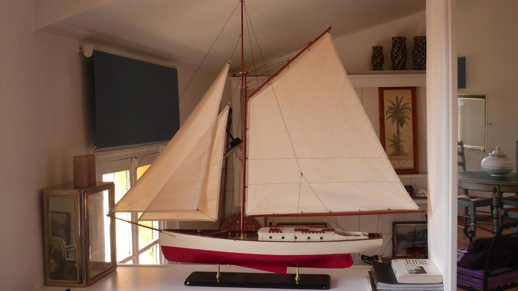 Apartment Vieux / Marche Aux Fleurs *