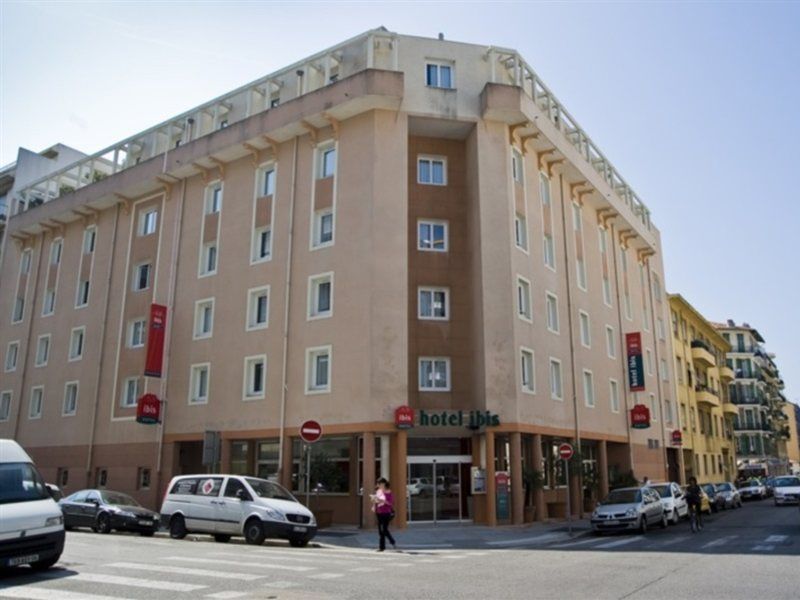 Easyhotel Old Town Hotel