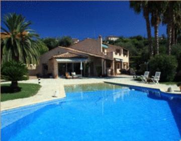 Mas Des Oliviers Bed & Breakfast Nice