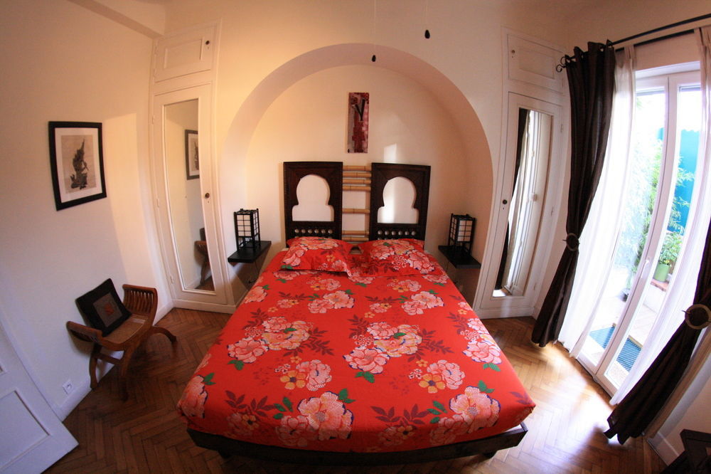 6 Bedrooms Seaview House, Old Town *