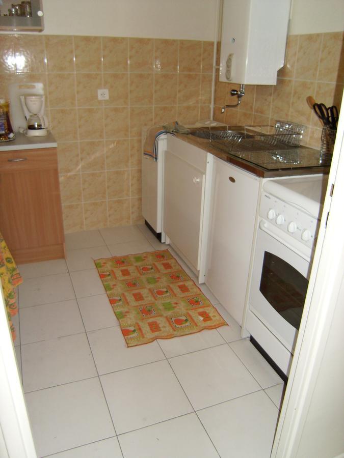 Estienne D'orves Apartment