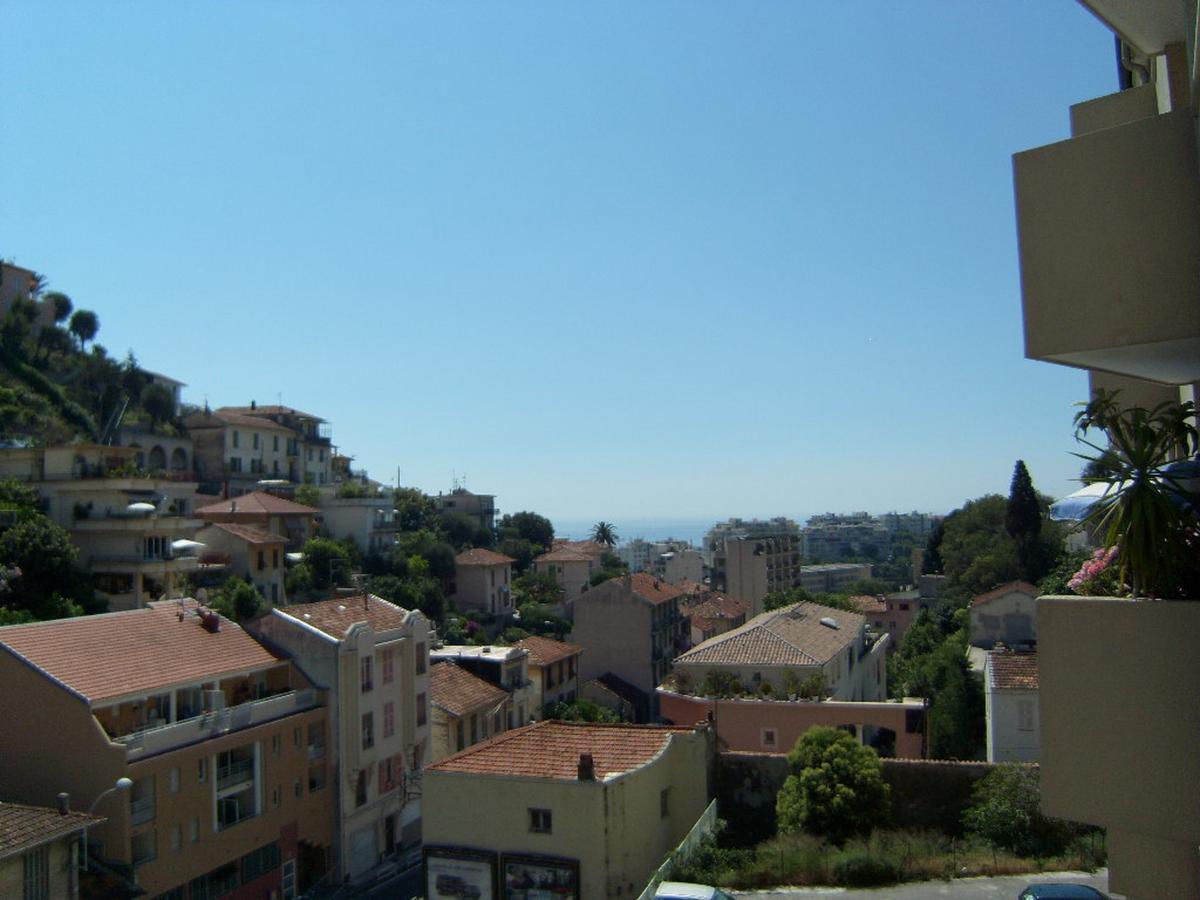 Estienne D'orves Apartment
