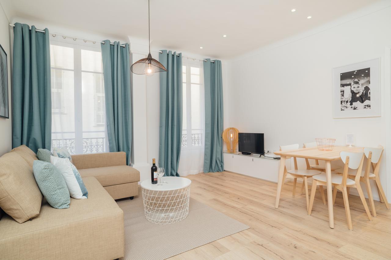 Massingy Apartment