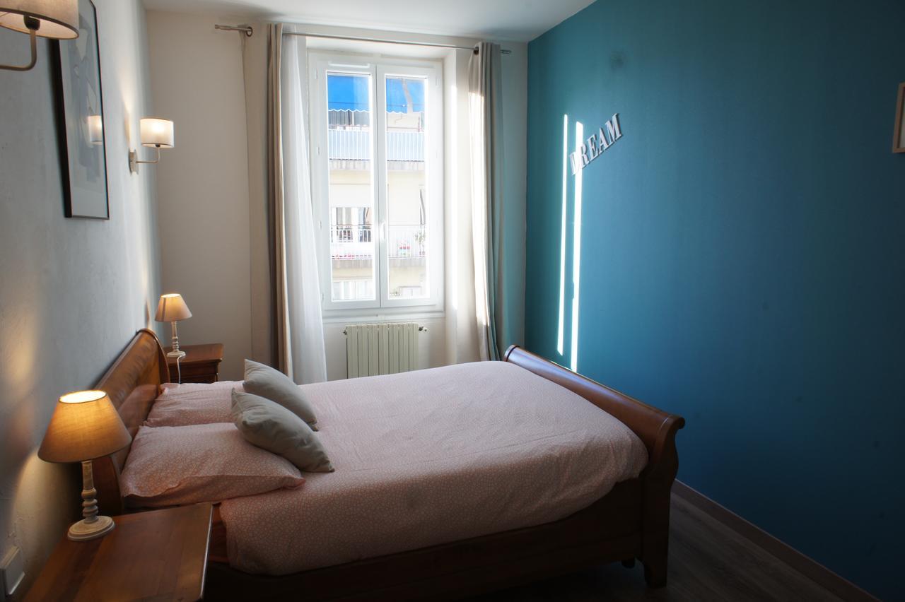 4 Pieces Vieux Garibaldi