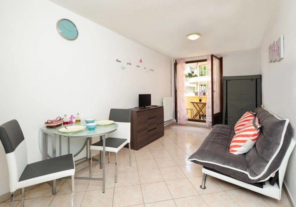 Blue Lagon Five Stars Holiday House * Nice
